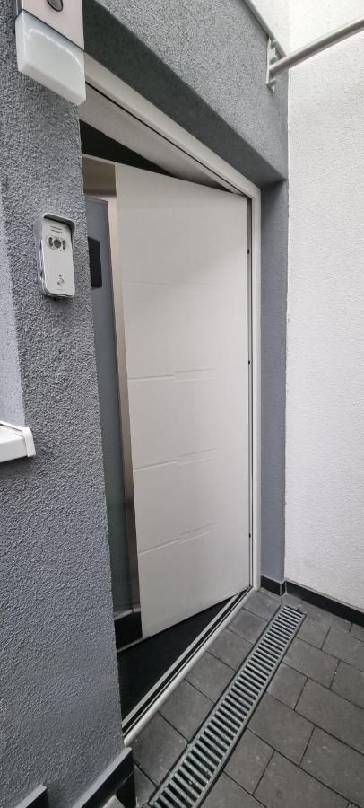 Appartamento New Modern Selfcheckin Publicfreeparking Highspeed Wifi Kingsizebed Baden-Baden Esterno foto