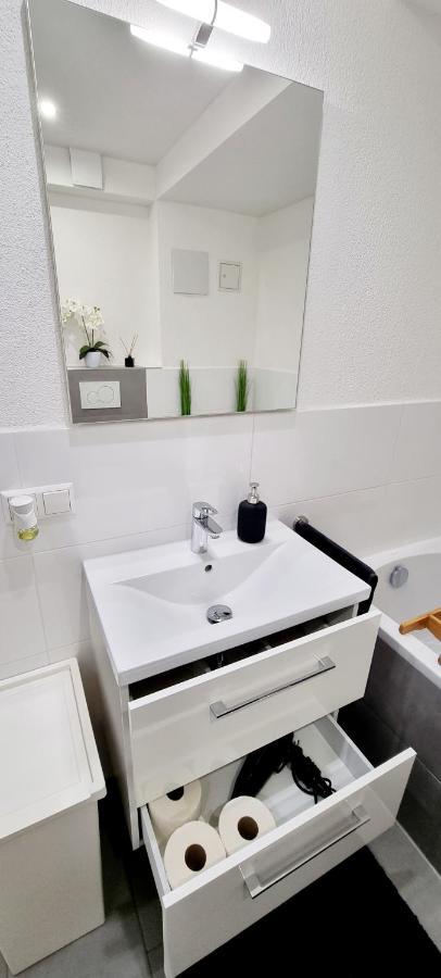 Appartamento New Modern Selfcheckin Publicfreeparking Highspeed Wifi Kingsizebed Baden-Baden Esterno foto