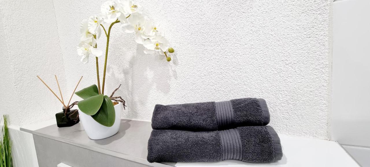 Appartamento New Modern Selfcheckin Publicfreeparking Highspeed Wifi Kingsizebed Baden-Baden Esterno foto