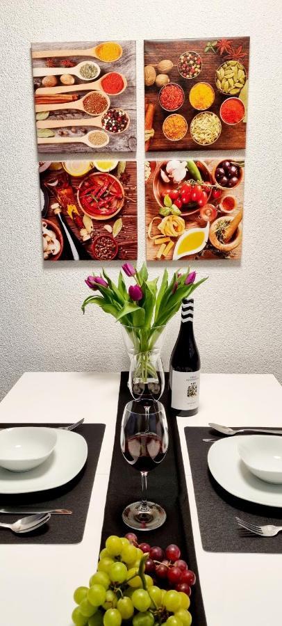 Appartamento New Modern Selfcheckin Publicfreeparking Highspeed Wifi Kingsizebed Baden-Baden Esterno foto